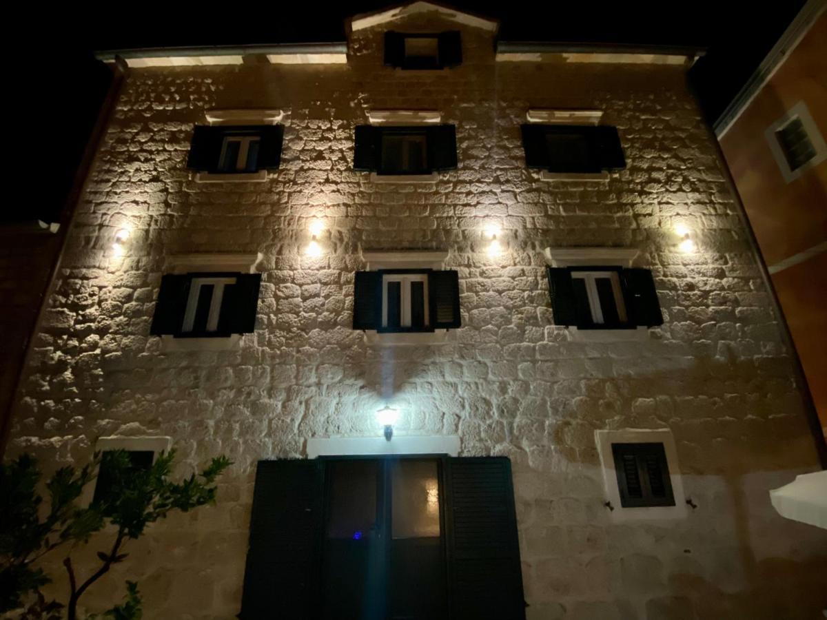 Apartment Caserma Kotor Exterior photo