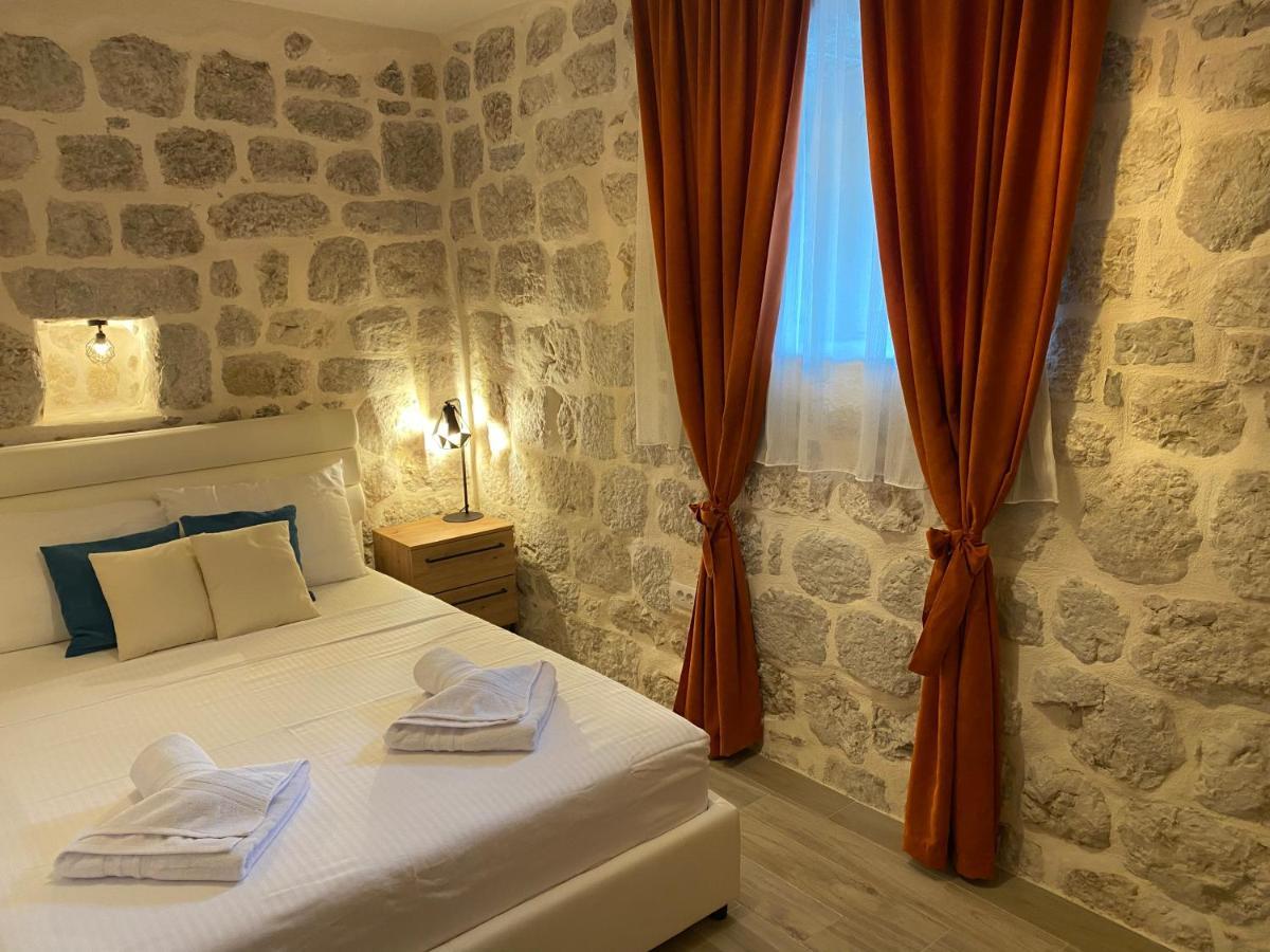 Apartment Caserma Kotor Exterior photo